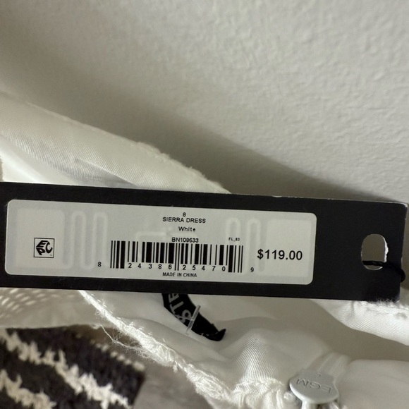 Steve Madden White Lace Sleeveless Dress - Picture 3 of 3